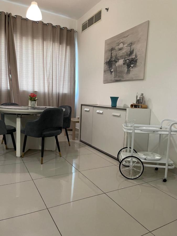 Apartamento Bright Luxury 2Br Aprt Dubai Marina With Balcony Exterior foto